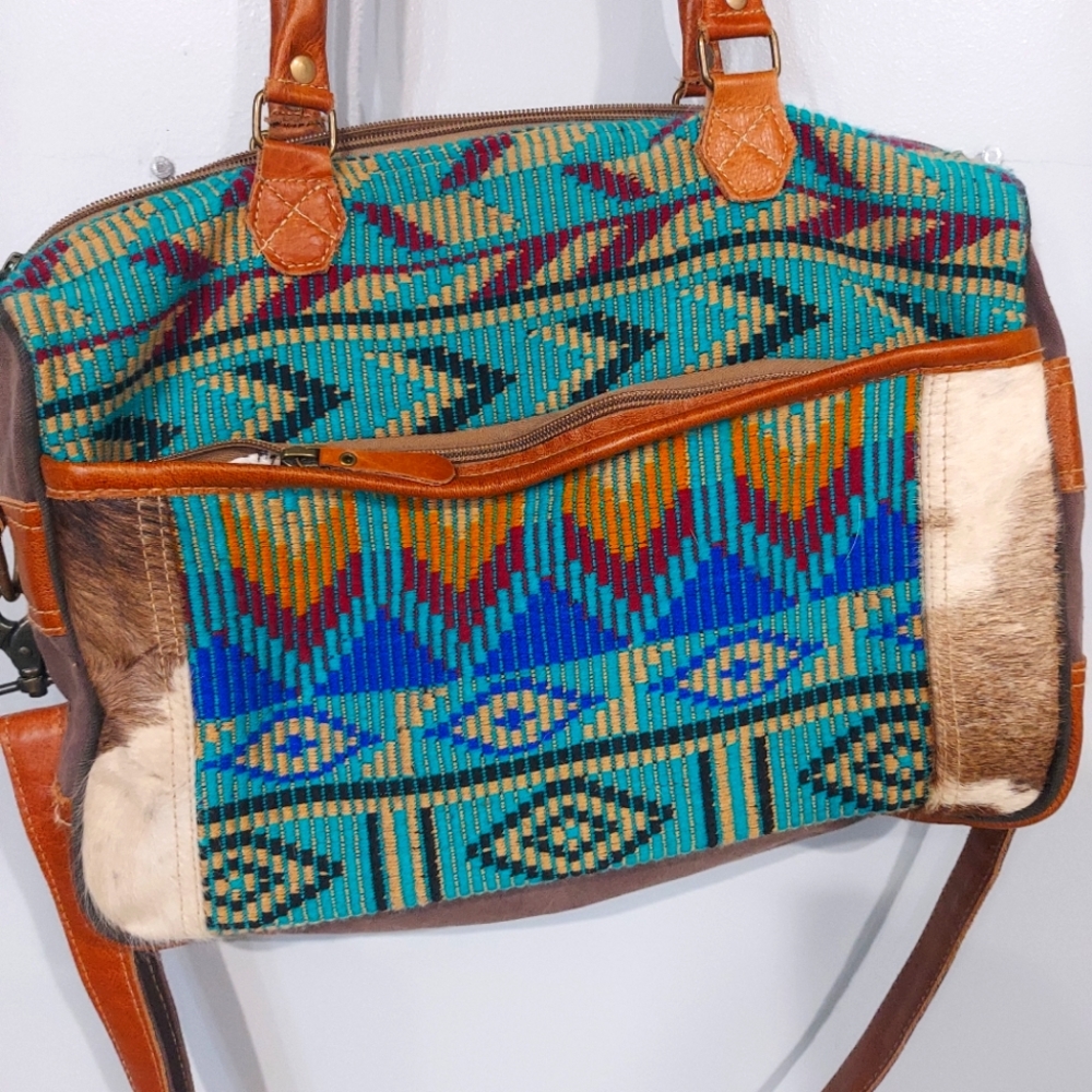 Myra Cross Body Bag